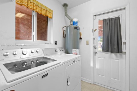 Купить виллу или дом в Плантация, Флорида 3 спальни, 154.78м2, № 1991745 - фото 7