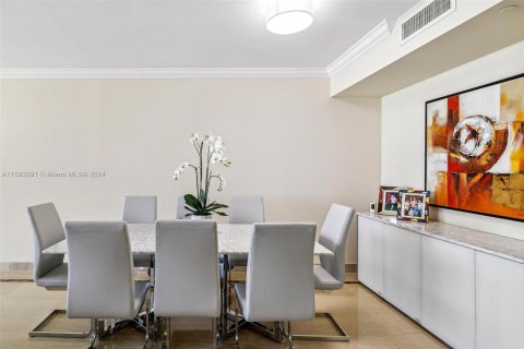 Copropriété à louer à Hallandale Beach, Floride: 2 chambres, 165.55 m2 № 1167763 - photo 9
