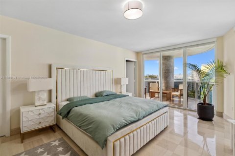 Copropriété à louer à Hallandale Beach, Floride: 2 chambres, 165.55 m2 № 1167763 - photo 19