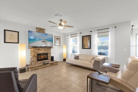 Casa en venta en Kissimmee, Florida, 4 dormitorios, 214.33 m2 № 1558494 - foto 25