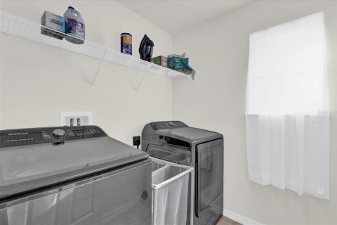Casa en venta en Kissimmee, Florida, 4 dormitorios, 214.33 m2 № 1558494 - foto 12