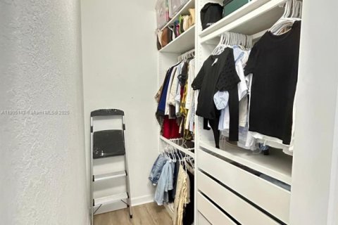 Townhouse in Homestead, Florida 3 bedrooms, 123.19 sq.m. № 1956107 - photo 9