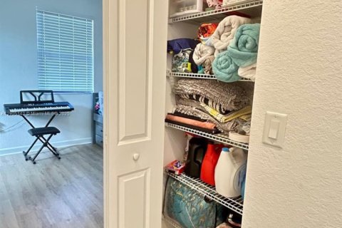 Townhouse in Homestead, Florida 3 bedrooms, 123.19 sq.m. № 1956107 - photo 12