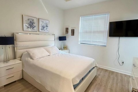 Townhouse in Homestead, Florida 3 bedrooms, 123.19 sq.m. № 1956107 - photo 8