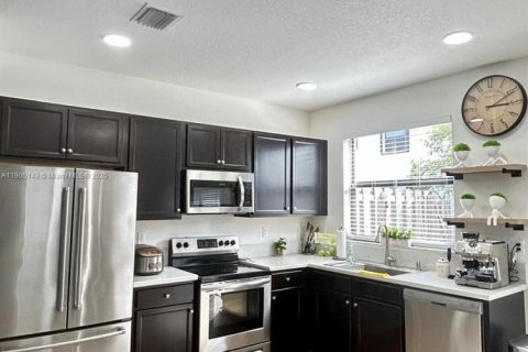 Townhouse in Homestead, Florida 3 bedrooms, 123.19 sq.m. № 1956107 - photo 6