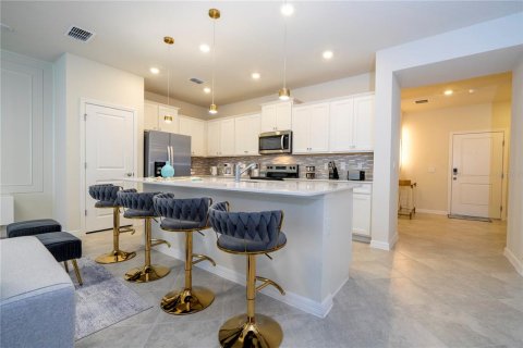 Touwnhouse à vendre à Clermont, Floride: 5 chambres, 211.91 m2 № 2425576 - photo 5