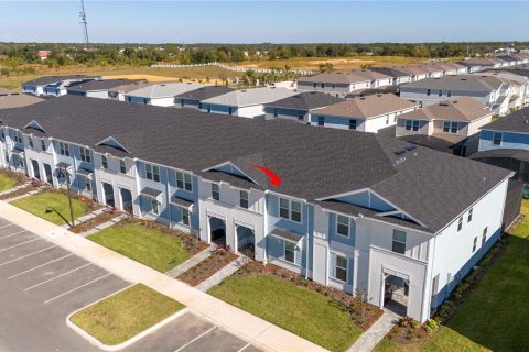 Touwnhouse à vendre à Clermont, Floride: 5 chambres, 211.91 m2 № 2425576 - photo 2