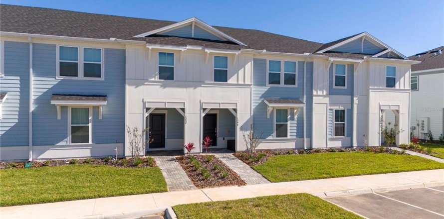 Touwnhouse à Clermont, Floride 5 chambres, 211.91 m2 № 2425576