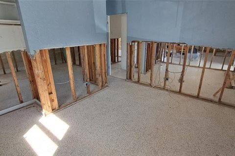 House in Saint Petersburg, Florida 3 bedrooms, 106.84 sq.m. № 1409902 - photo 14