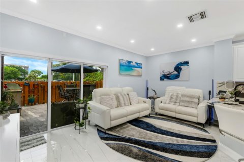 Touwnhouse à vendre à Pembroke Pines, Floride: 2 chambres, 121.89 m2 № 1881488 - photo 17