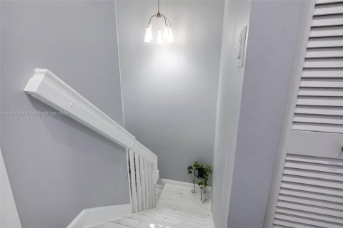 Touwnhouse à vendre à Pembroke Pines, Floride: 2 chambres, 121.89 m2 № 1881488 - photo 19