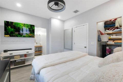 Touwnhouse à vendre à Pembroke Pines, Floride: 2 chambres, 121.89 m2 № 1881488 - photo 24