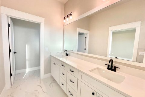 House in Newberry, Florida 4 bedrooms, 180.88 sq.m. № 2225715 - photo 9
