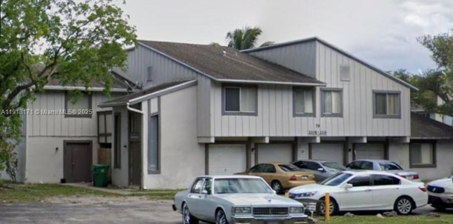 Condominio en Lauderhill, Florida, 2 dormitorios  № 1973008
