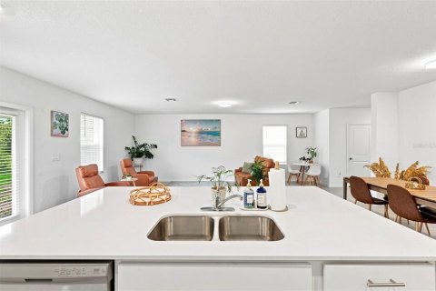 Casa en venta en Bradenton, Florida, 5 dormitorios, 205.69 m2 № 2312296 - foto 5
