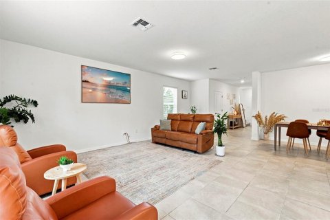 Casa en venta en Bradenton, Florida, 5 dormitorios, 205.69 m2 № 2312296 - foto 18
