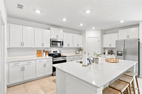 Casa en venta en Bradenton, Florida, 5 dormitorios, 205.69 m2 № 2312296 - foto 11