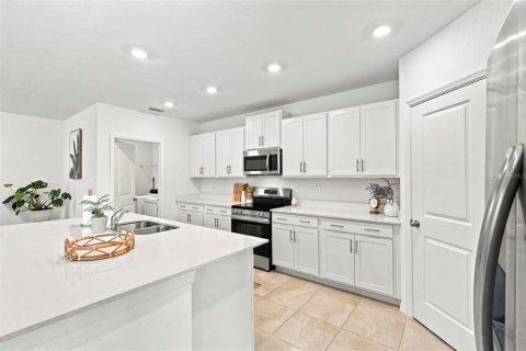 Casa en venta en Bradenton, Florida, 5 dormitorios, 205.69 m2 № 2312296 - foto 7