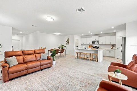 Casa en venta en Bradenton, Florida, 5 dormitorios, 205.69 m2 № 2312296 - foto 19
