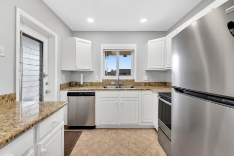 Condominio en venta en Hollywood, Florida, 2 dormitorios, 81.75 m2 № 2245327 - foto 3
