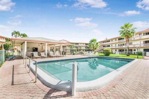 Condominio en venta en Hollywood, Florida, 2 dormitorios, 81.75 m2 № 2245327 - foto 27