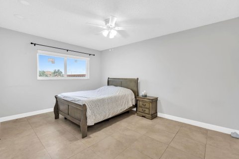 Condominio en venta en Hollywood, Florida, 2 dormitorios, 81.75 m2 № 2245327 - foto 18