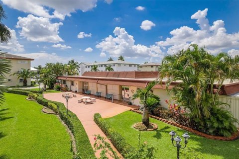 Condominio en venta en Hollywood, Florida, 2 dormitorios, 81.75 m2 № 2245327 - foto 30