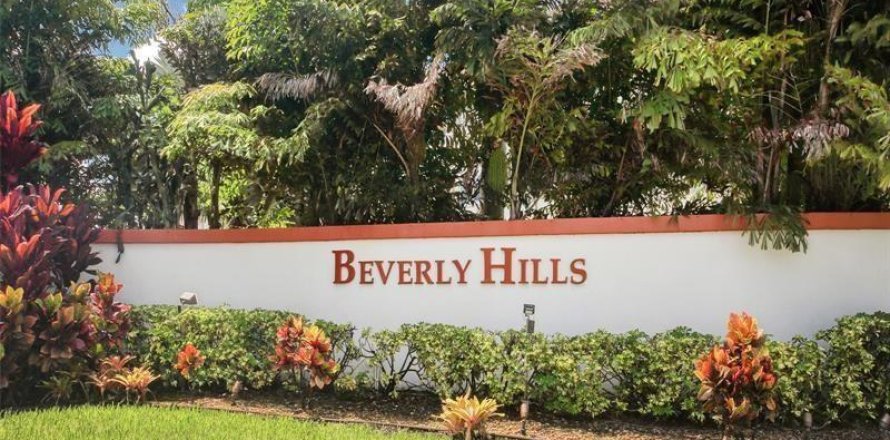 Condominio en Hollywood, Florida, 2 dormitorios  № 2245327