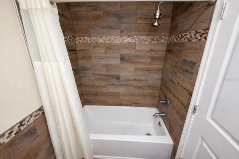 Villa ou maison à vendre à Brooksville, Floride: 3 chambres, 191.84 m2 № 2142304 - photo 28