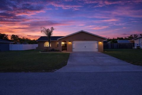 Villa ou maison à Brooksville, Floride 3 chambres, 191.84 m2 № 2142304