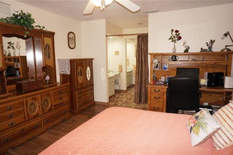 House in Punta Gorda, Florida 3 bedrooms, 180.42 sq.m. № 1913724 - photo 17