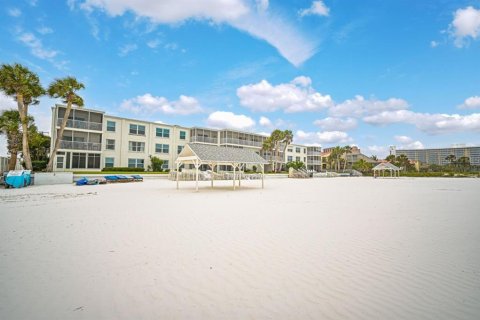 Villa ou maison à louer à Sarasota, Floride: 2 chambres, 87.42 m2 № 2125752 - photo 6