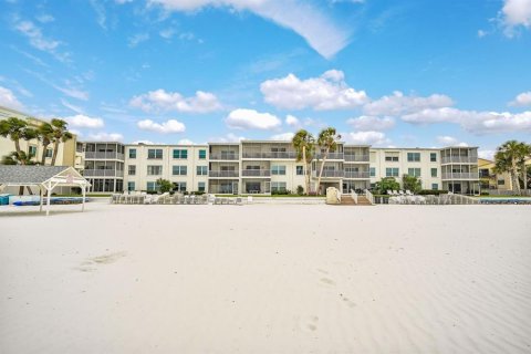 Villa ou maison à louer à Sarasota, Floride: 2 chambres, 87.42 m2 № 2125752 - photo 2