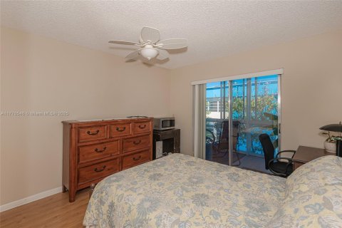 Condo in Delray Beach, Florida, 2 bedrooms  № 1691970 - photo 11
