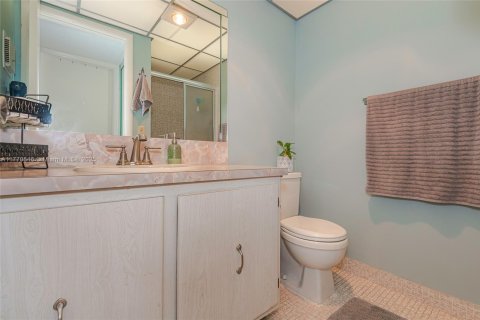 Condo in Delray Beach, Florida, 2 bedrooms  № 1691970 - photo 17