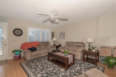 Condo in Delray Beach, Florida, 2 bedrooms  № 1691970 - photo 4