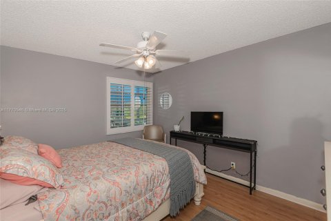 Condo in Delray Beach, Florida, 2 bedrooms  № 1691970 - photo 15