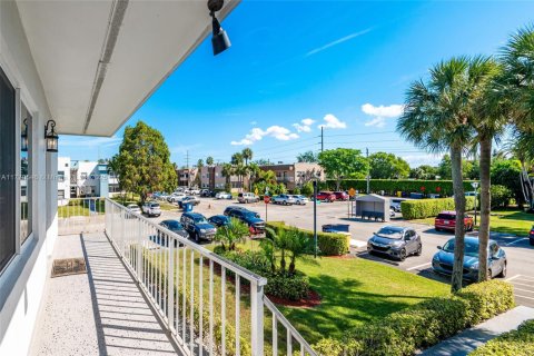 Condo in Delray Beach, Florida, 2 bedrooms  № 1691970 - photo 22