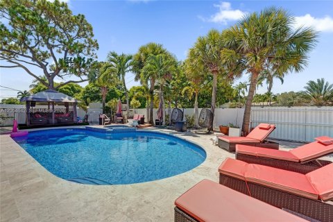 Casa en venta en Hollywood, Florida, 3 dormitorios, 247.03 m2 № 2189309 - foto 28