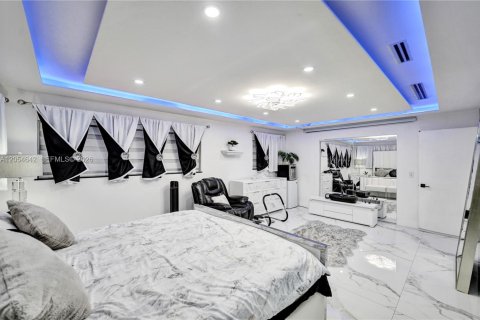 Casa en venta en Hollywood, Florida, 3 dormitorios, 247.03 m2 № 2189309 - foto 12