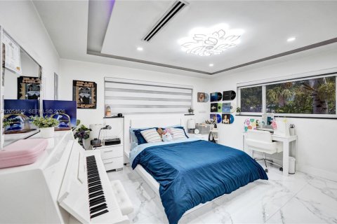 Casa en venta en Hollywood, Florida, 3 dormitorios, 247.03 m2 № 2189309 - foto 16