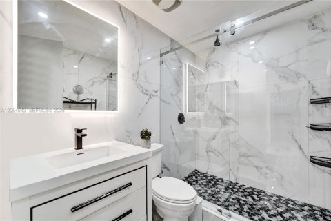 Casa en venta en Hollywood, Florida, 3 dormitorios, 247.03 m2 № 2189309 - foto 19