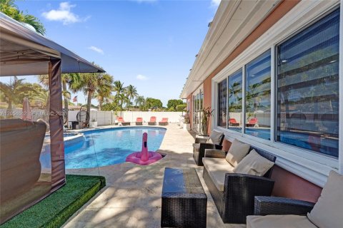 Casa en venta en Hollywood, Florida, 3 dormitorios, 247.03 m2 № 2189309 - foto 27