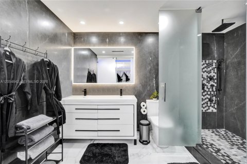Casa en venta en Hollywood, Florida, 3 dormitorios, 247.03 m2 № 2189309 - foto 14