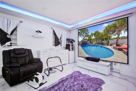 Casa en venta en Hollywood, Florida, 3 dormitorios, 247.03 m2 № 2189309 - foto 13