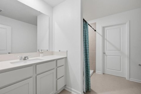 Villa ou maison à louer à Haines City, Floride: 5 chambres, 231.51 m2 № 2408327 - photo 16
