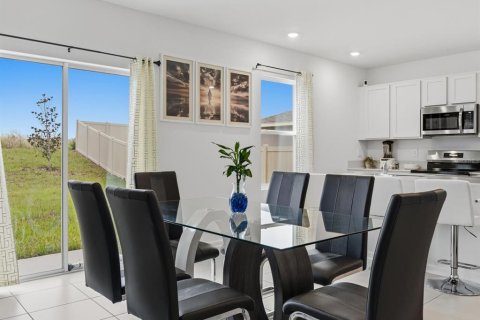 Villa ou maison à louer à Haines City, Floride: 5 chambres, 231.51 m2 № 2408327 - photo 10