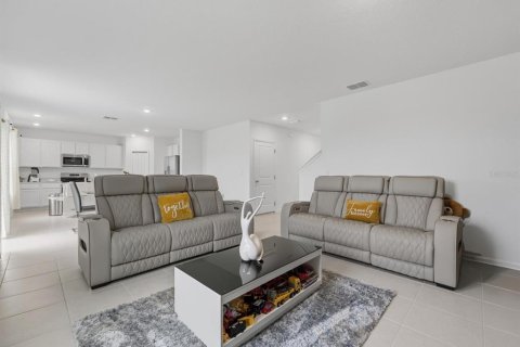 Villa ou maison à louer à Haines City, Floride: 5 chambres, 231.51 m2 № 2408327 - photo 5
