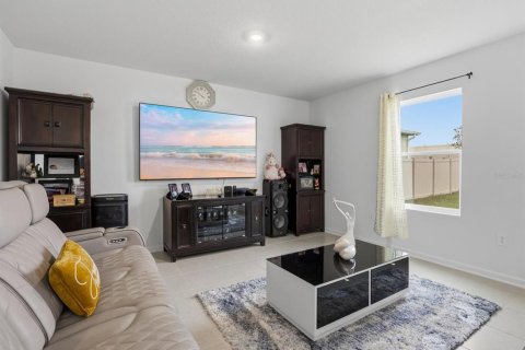 Villa ou maison à louer à Haines City, Floride: 5 chambres, 231.51 m2 № 2408327 - photo 3