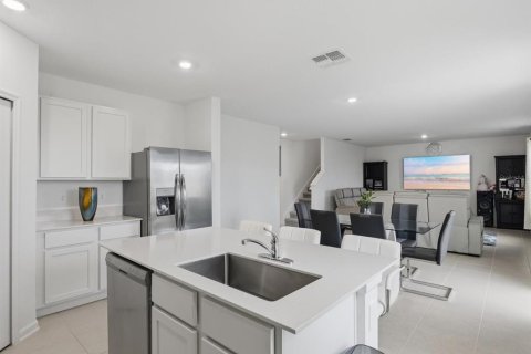 Villa ou maison à louer à Haines City, Floride: 5 chambres, 231.51 m2 № 2408327 - photo 6